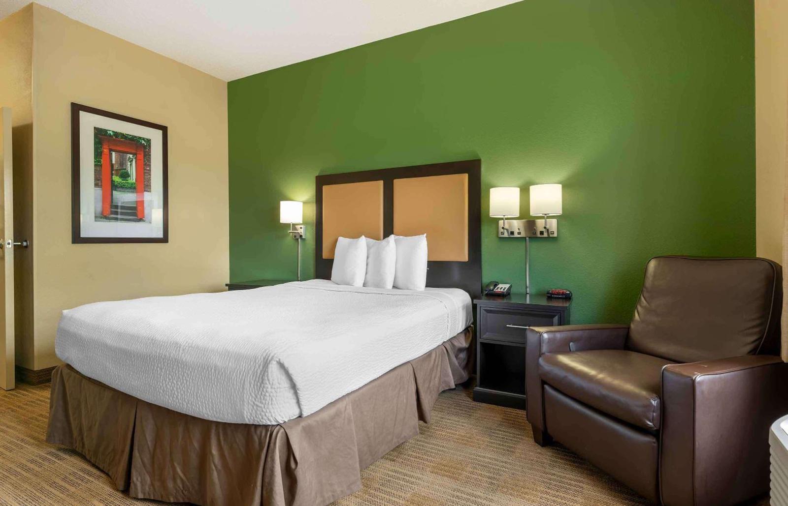 Extended Stay America Suites - Chicago - O'Hare Main image 1